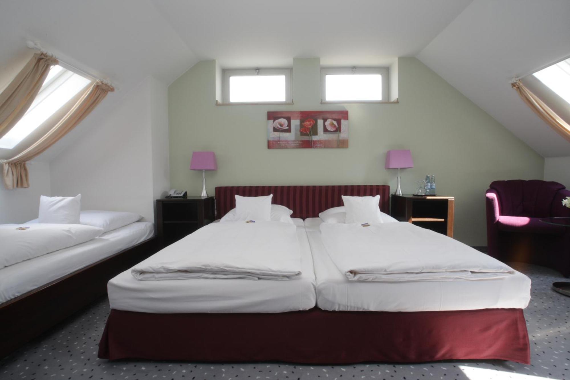 Hotel Unterfeldhaus Erkrath Εξωτερικό φωτογραφία